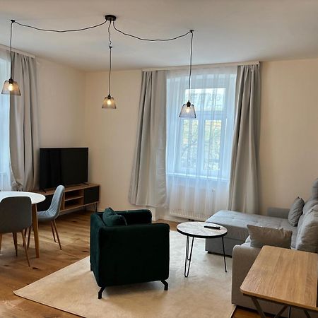 Altbauwohnung Mit Charme - Selbst Check In - Queensize Bett Вена Экстерьер фото