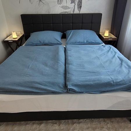 Altbauwohnung Mit Charme - Selbst Check In - Queensize Bett Вена Экстерьер фото