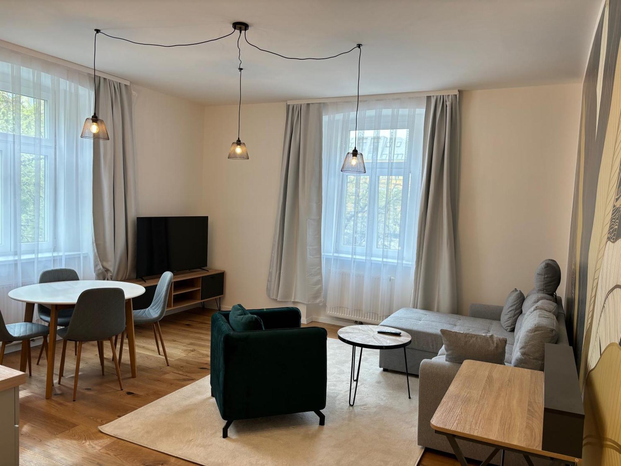 Altbauwohnung Mit Charme - Selbst Check In - Queensize Bett Вена Экстерьер фото